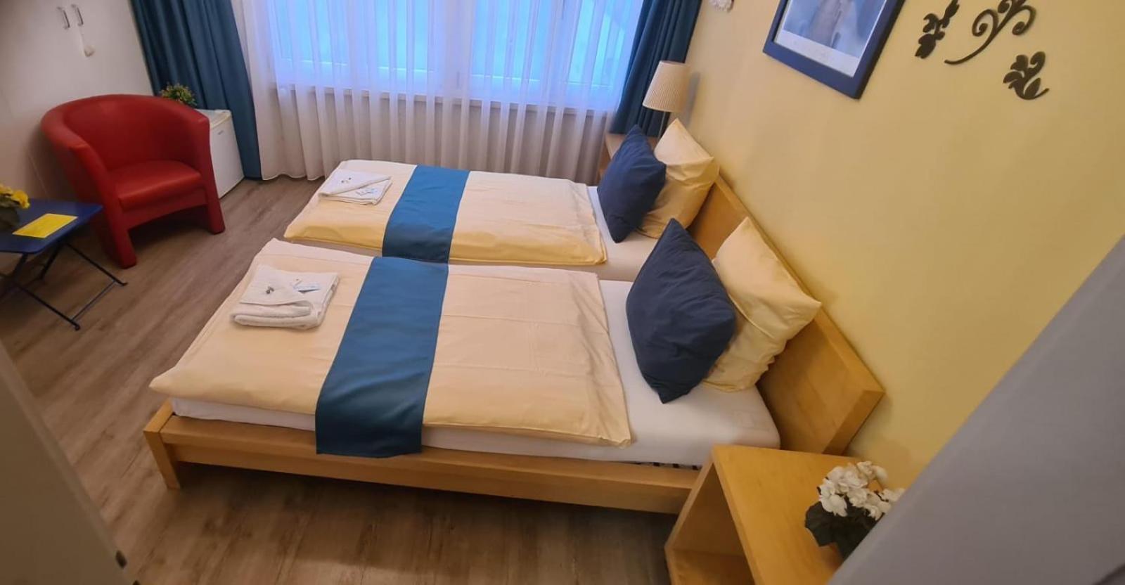 Zak Neuhausen Hostel Neuhausen Am Rheinfall Kültér fotó